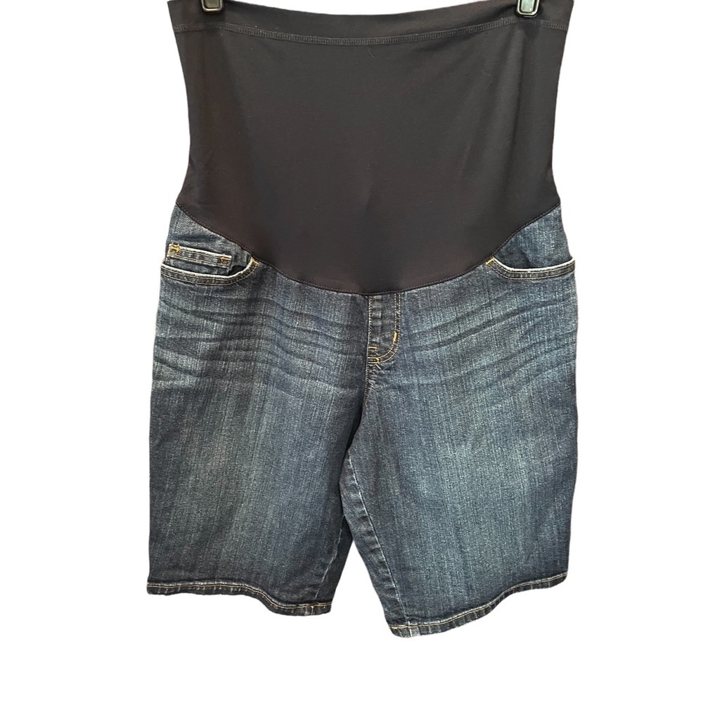 Liz Lange Maternity‎ denim shorts, size medium​